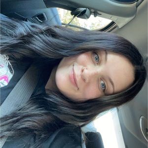 Meet your Posher, Malea